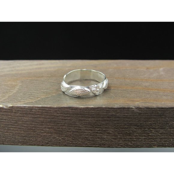 Size 4.5 Sterling Silver Leaf And Flower Fancy Toe Band Ring - Picture 2 of 8